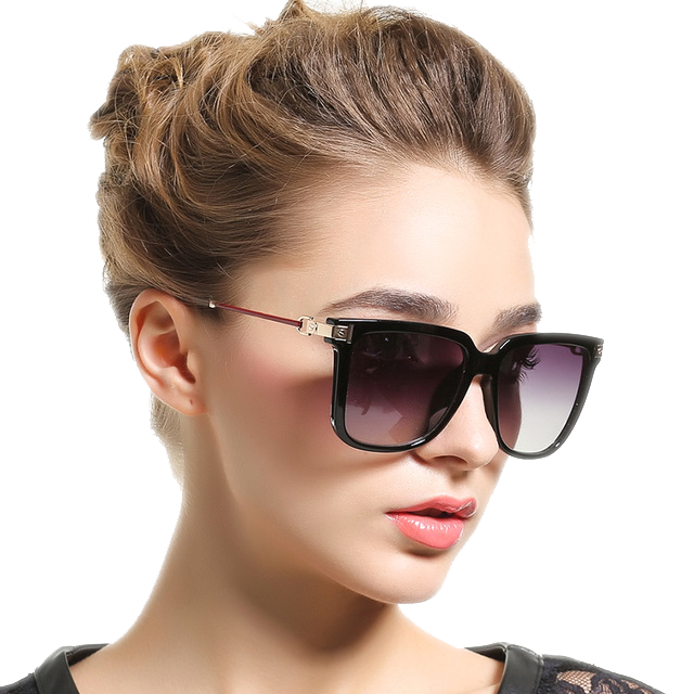 Fashionable Women Wearing Sunglasses PNG