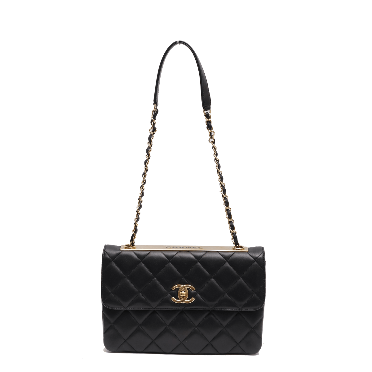 Classic handbag Lambskin  goldtone metal black  Fashion  CHANEL   Bolsos clásicos Bolsos chanel Bolso chanel